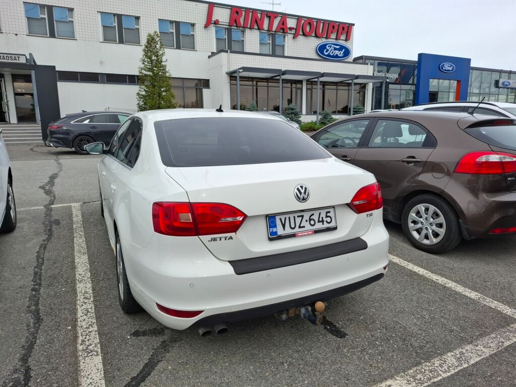Volkswagen Jetta 2012 Valkoinen