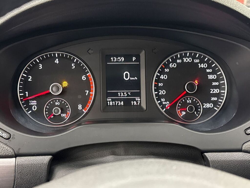 Volkswagen Jetta 2012 Valkoinen