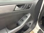 Volkswagen Jetta 2012 Valkoinen