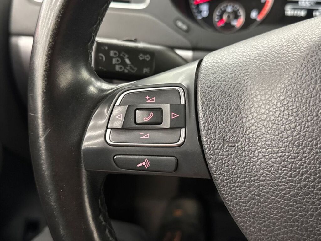 Volkswagen Jetta 2012 Valkoinen