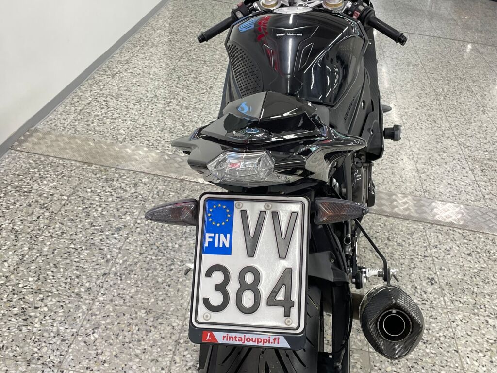 BMW S 2013 Musta