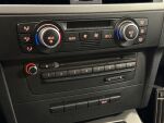 BMW 320 2008 Musta