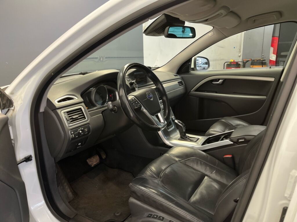 Volvo V70 2013 Valkoinen