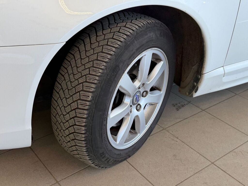 Volvo V70 2013 Valkoinen