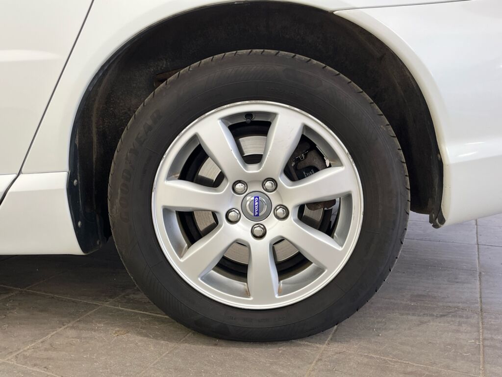 Volvo V70 2013 Valkoinen