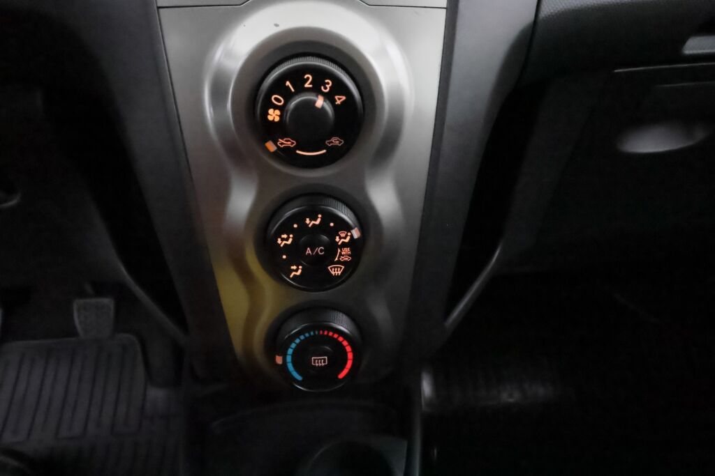 Toyota Yaris 2010 Sininen