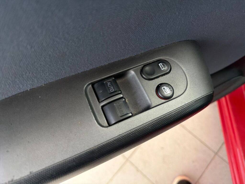 Honda Jazz 2005 Punainen