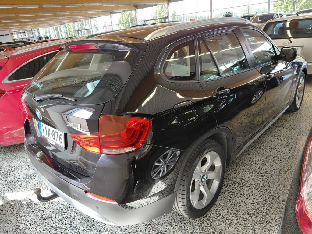 BMW X1 2010 Musta