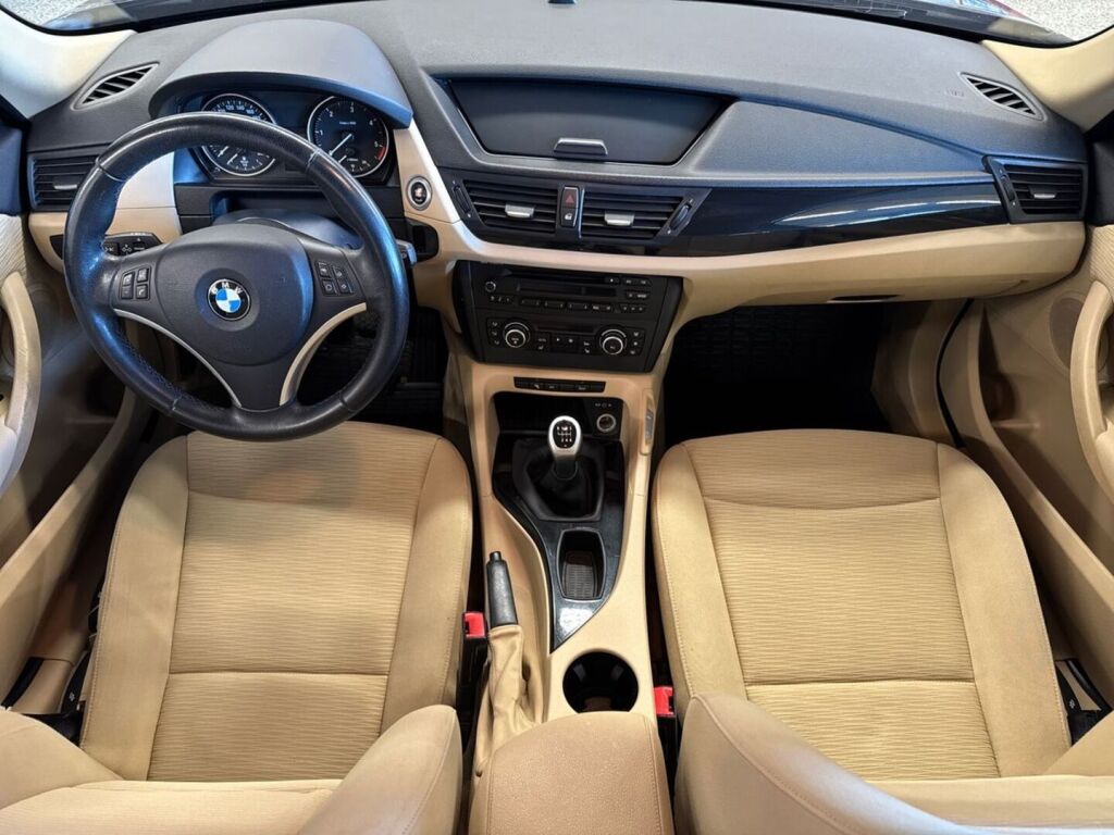 BMW X1 2010 Musta