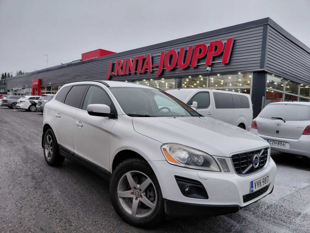 Volvo XC60 2010 Valkoinen