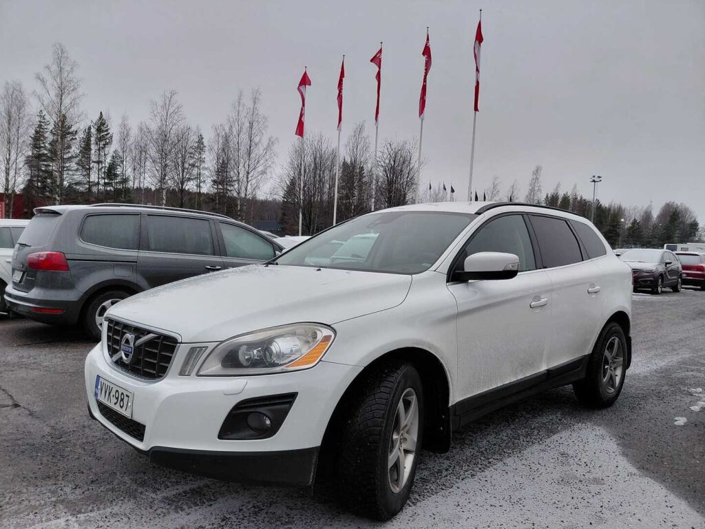 Volvo XC60 2010 Valkoinen