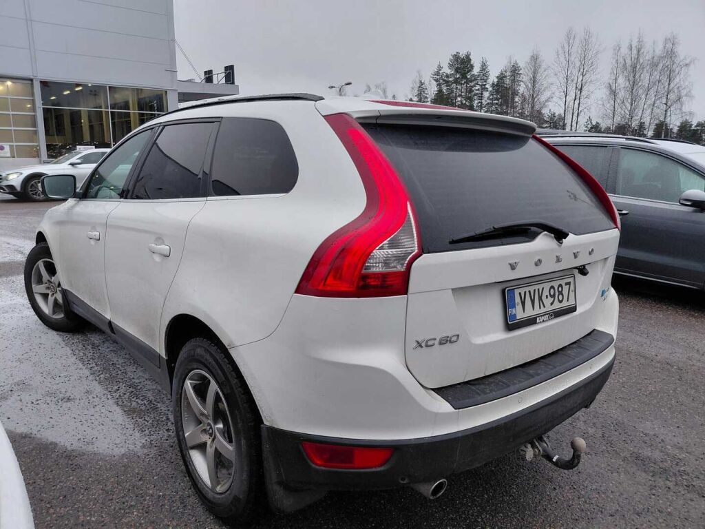 Volvo XC60 2010 Valkoinen