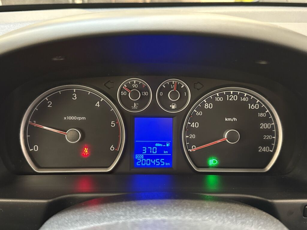 Hyundai i30 2010 Punainen