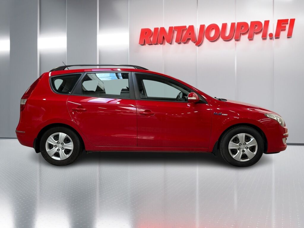 Hyundai i30 2010 Punainen