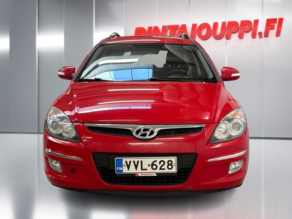 Hyundai i30 2010 Punainen