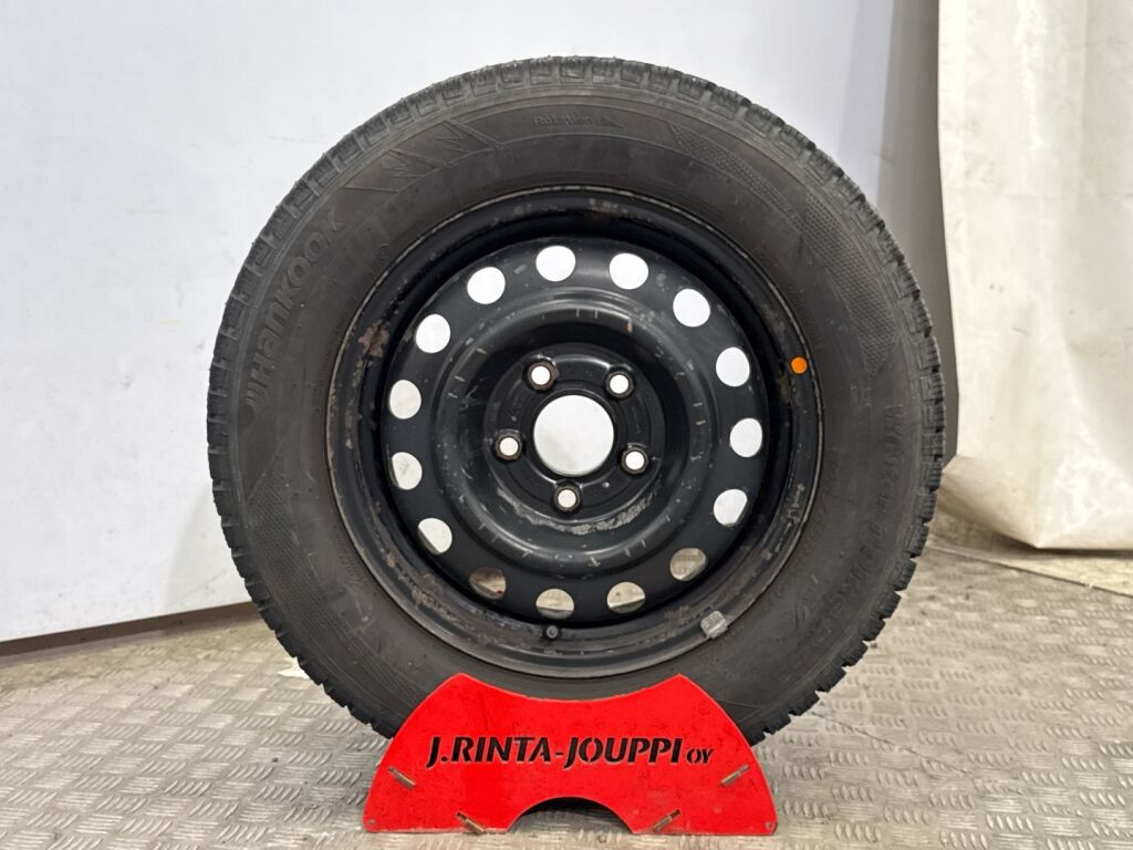 Hyundai i30 2010 Punainen
