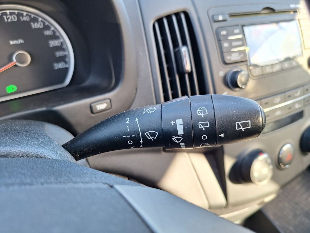 Hyundai i30 2010 Punainen