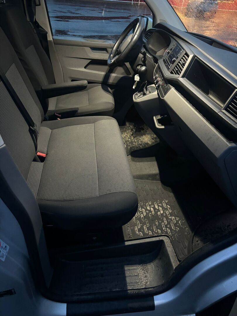 Volkswagen Transporter 2022 Harmaa