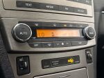 Toyota Avensis 2011 Hopea