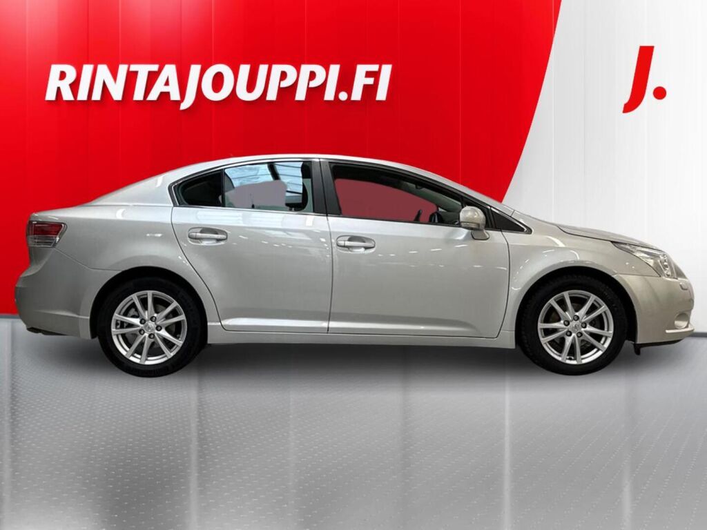 Toyota Avensis 2011 Hopea