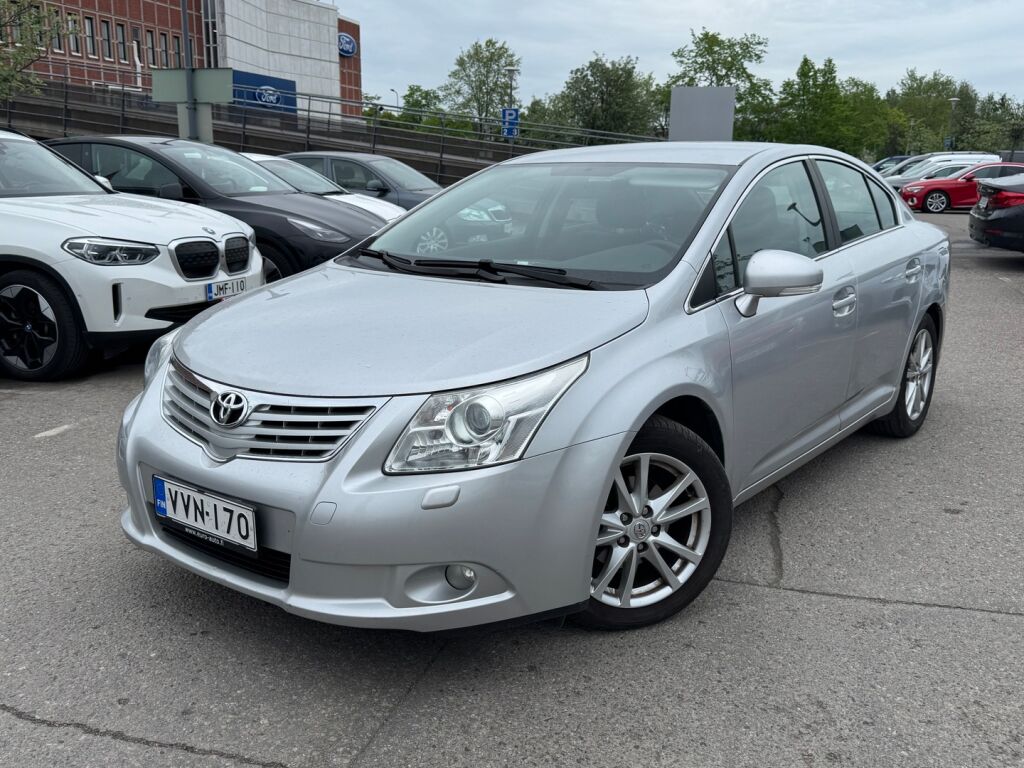 Toyota Avensis 2011 Hopea