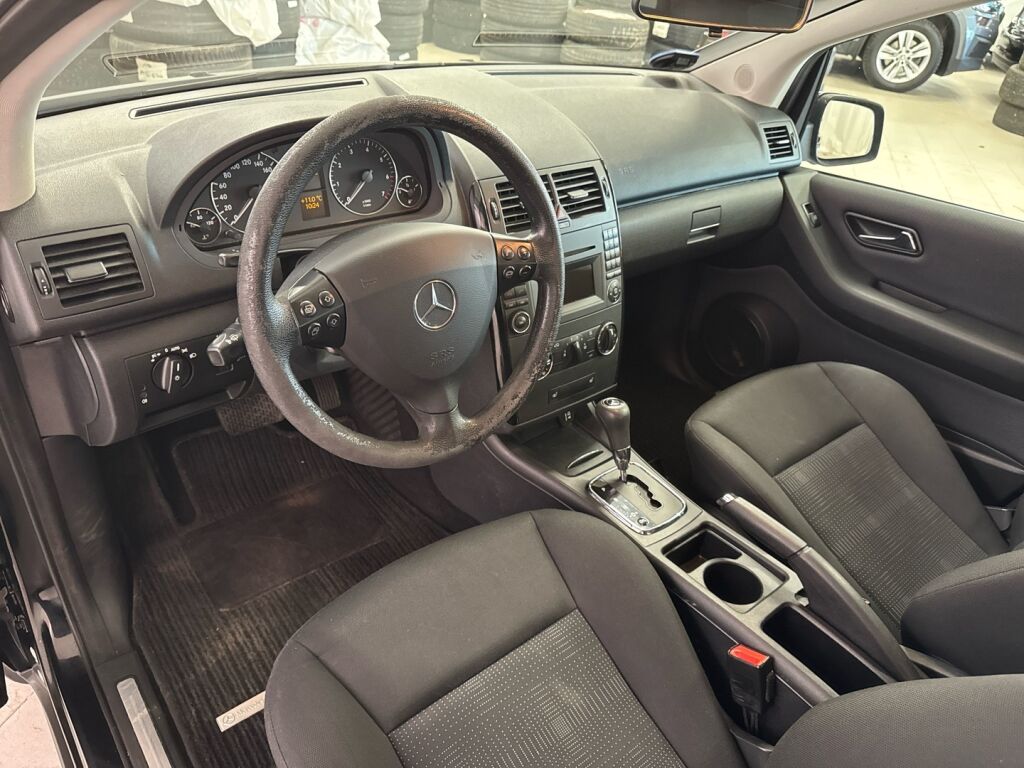 Mercedes-Benz A 2011 Musta