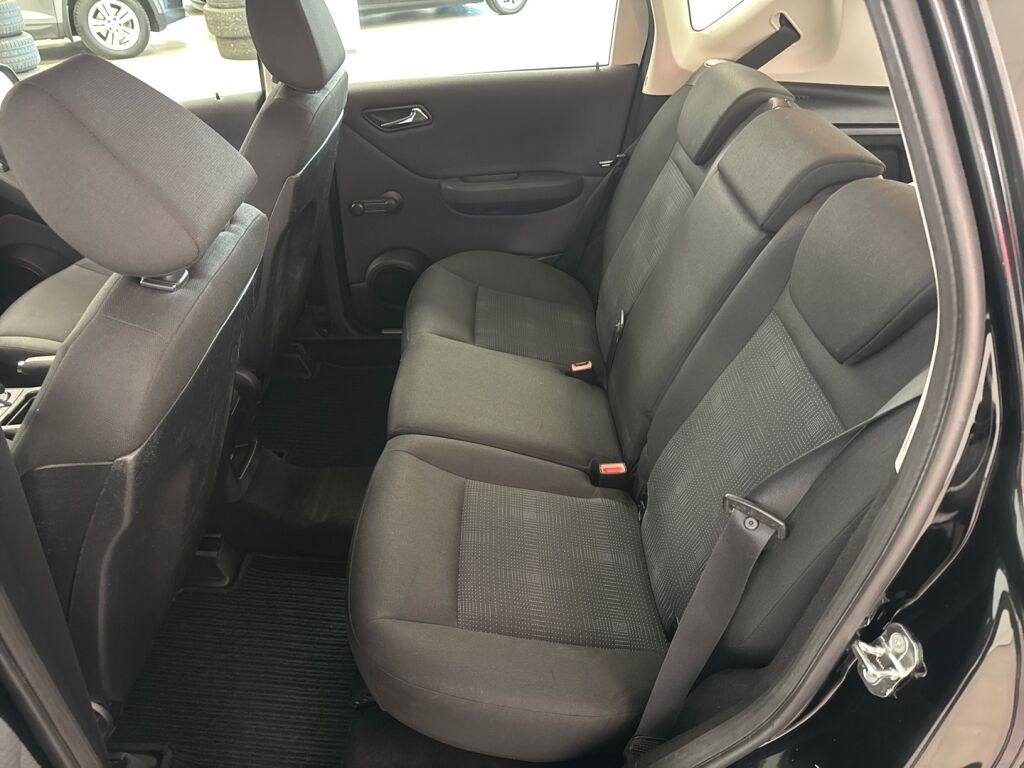 Mercedes-Benz A 2011 Musta