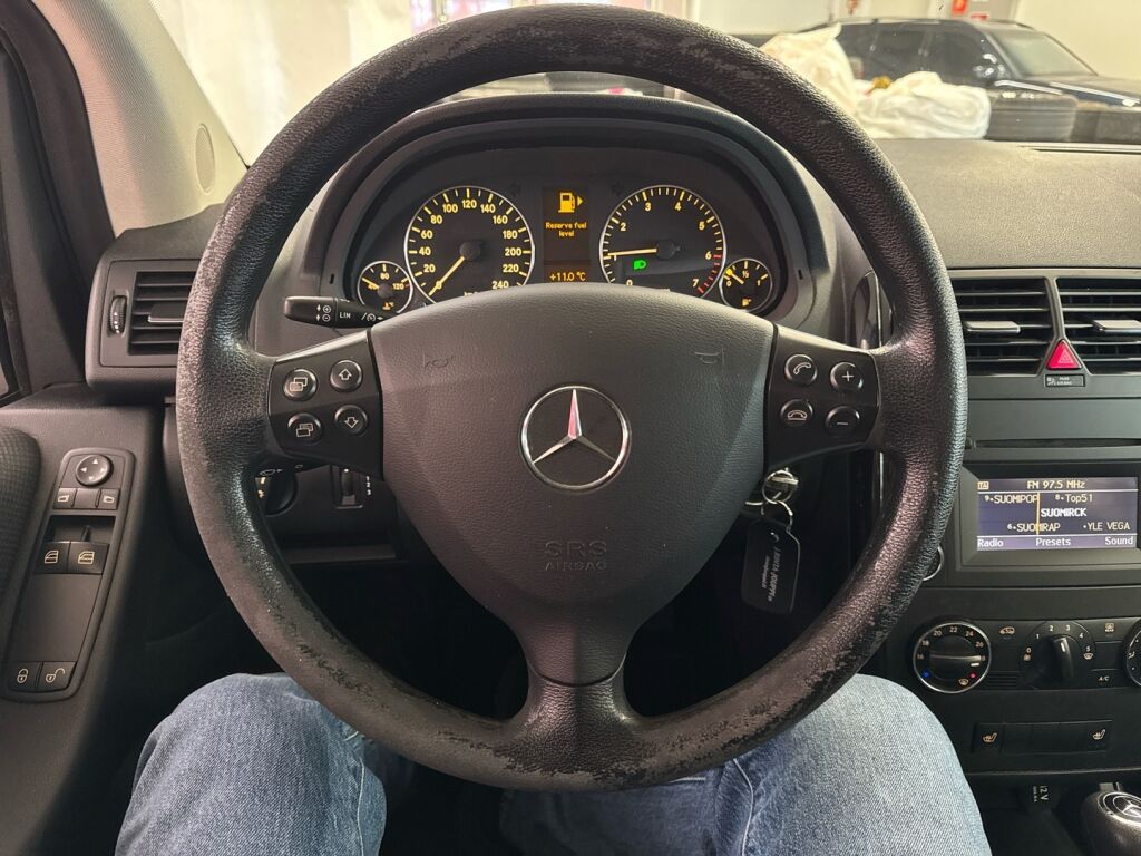 Mercedes-Benz A 2011 Musta