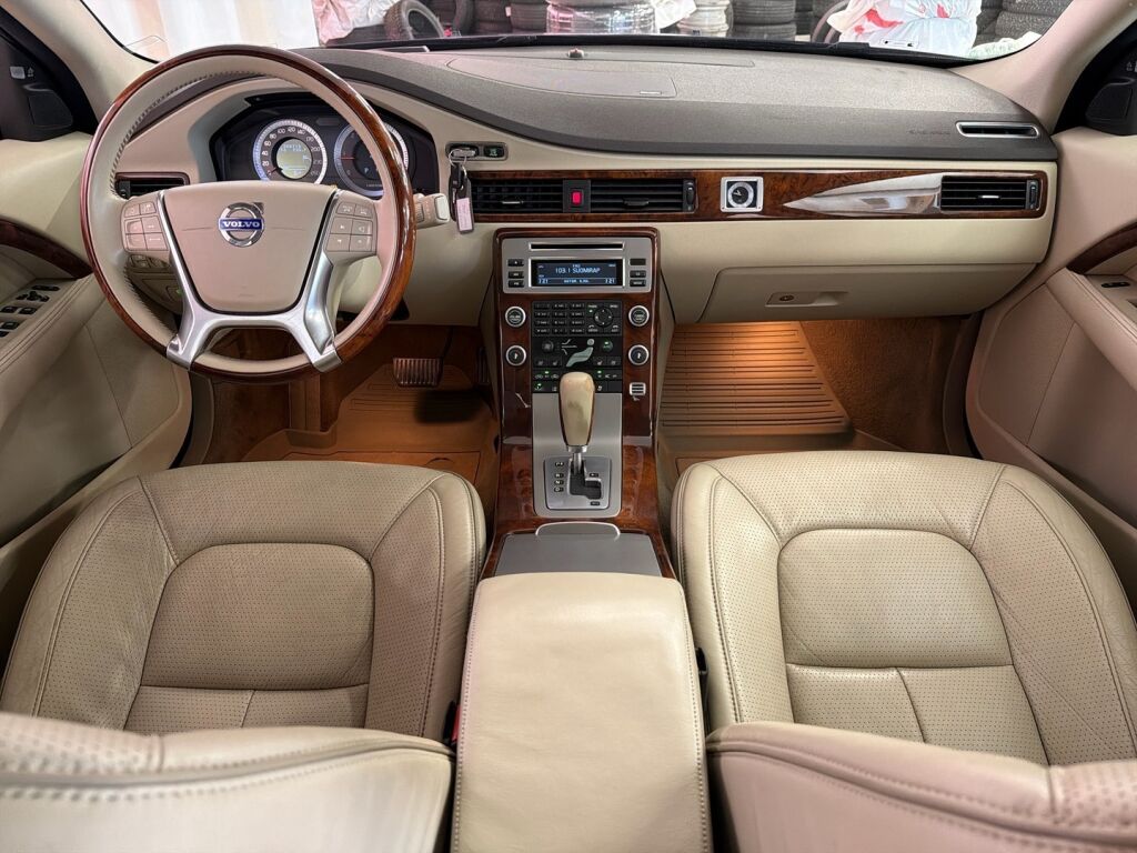 Volvo S80 2011 Musta
