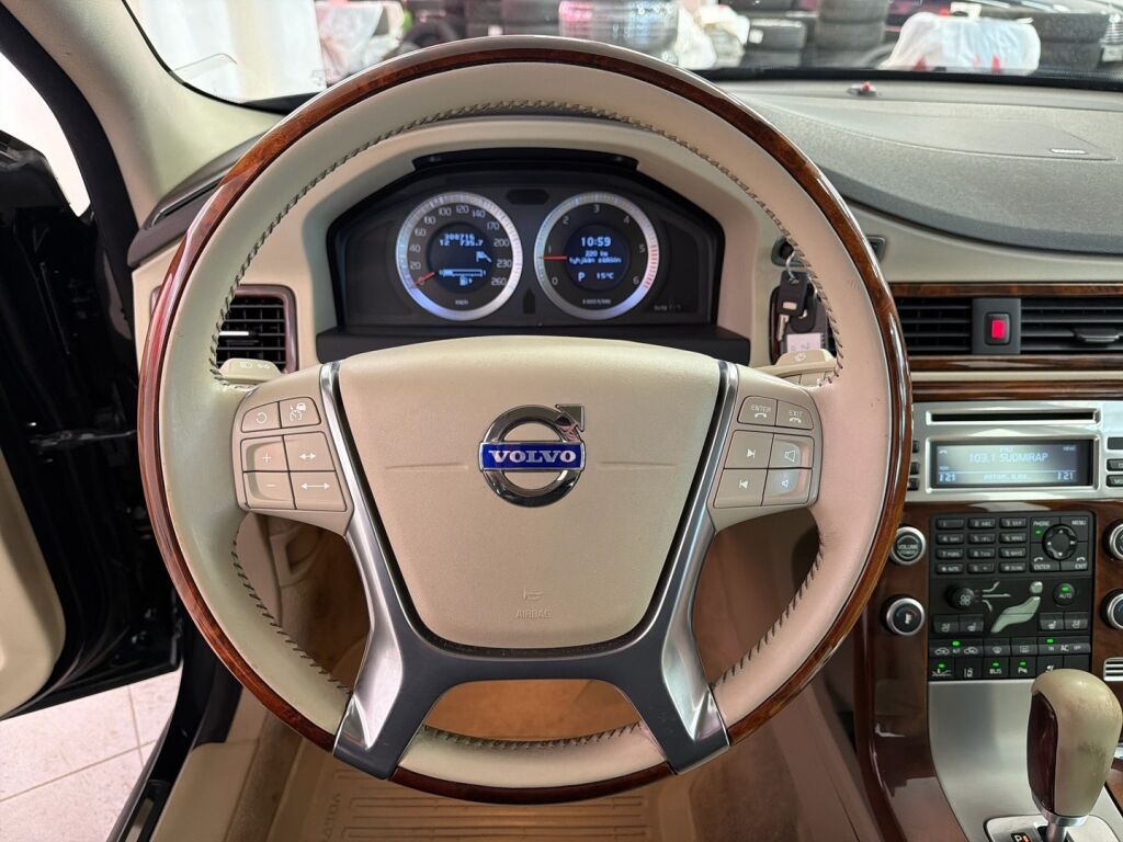 Volvo S80 2011 Musta