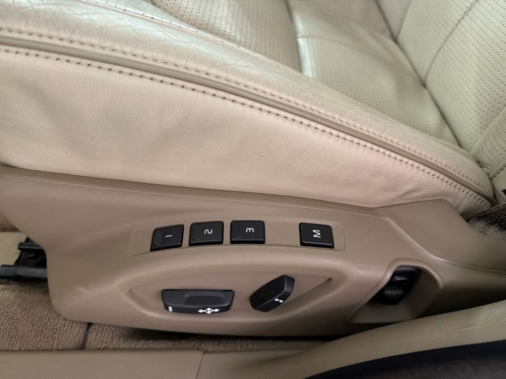 Volvo S80 2011 Musta