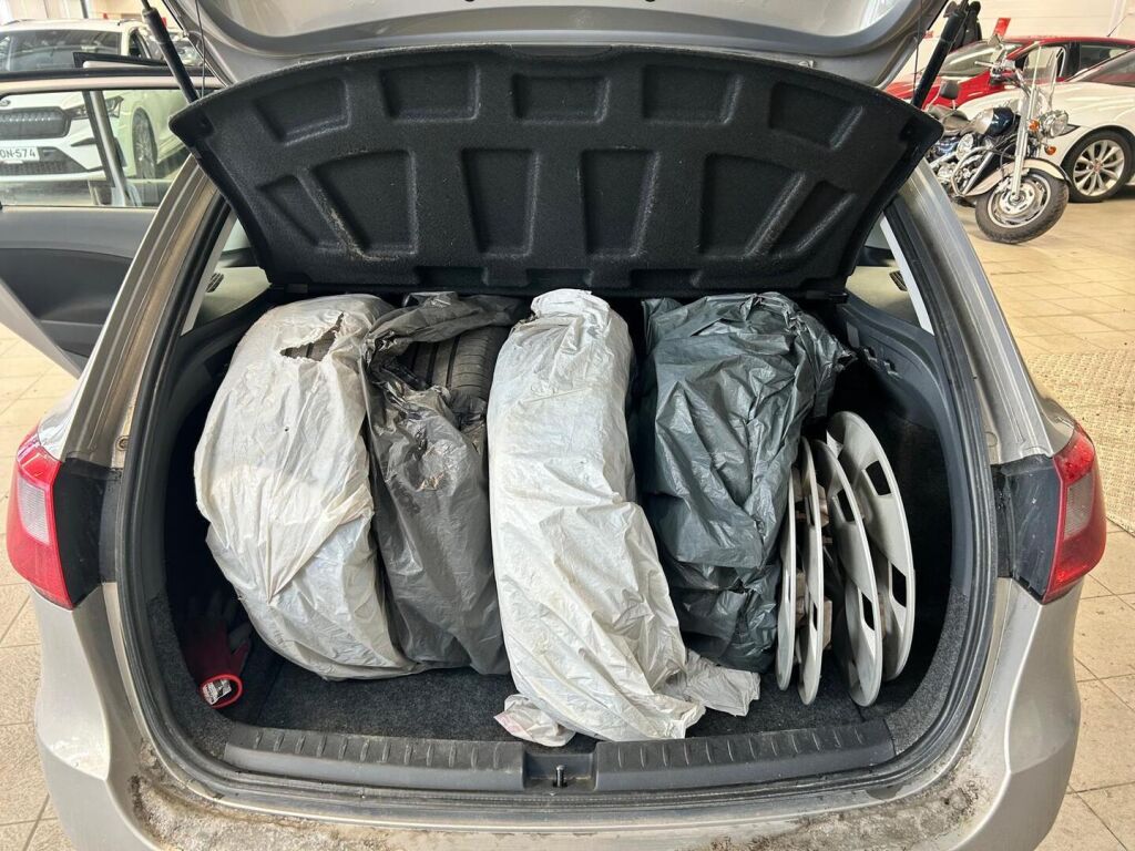 Seat Ibiza ST 2010 Ruskea (beige)