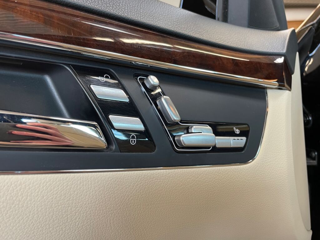 Mercedes-Benz S 2011 Metallinhohto musta (Obsidian Black)