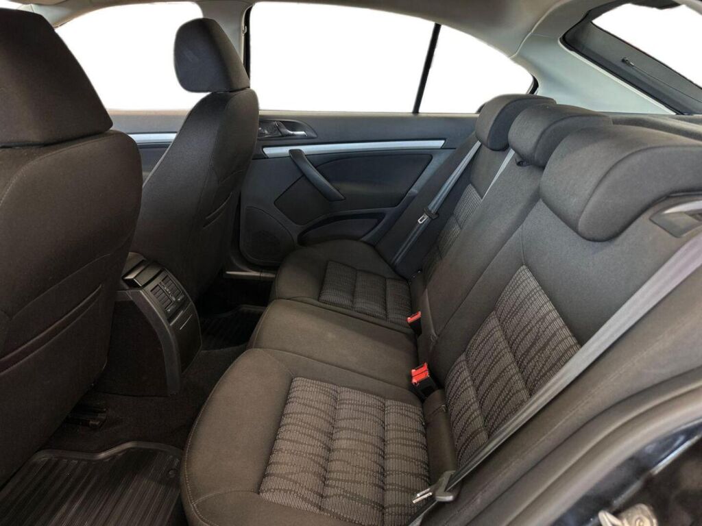 Skoda Octavia 2011 Musta