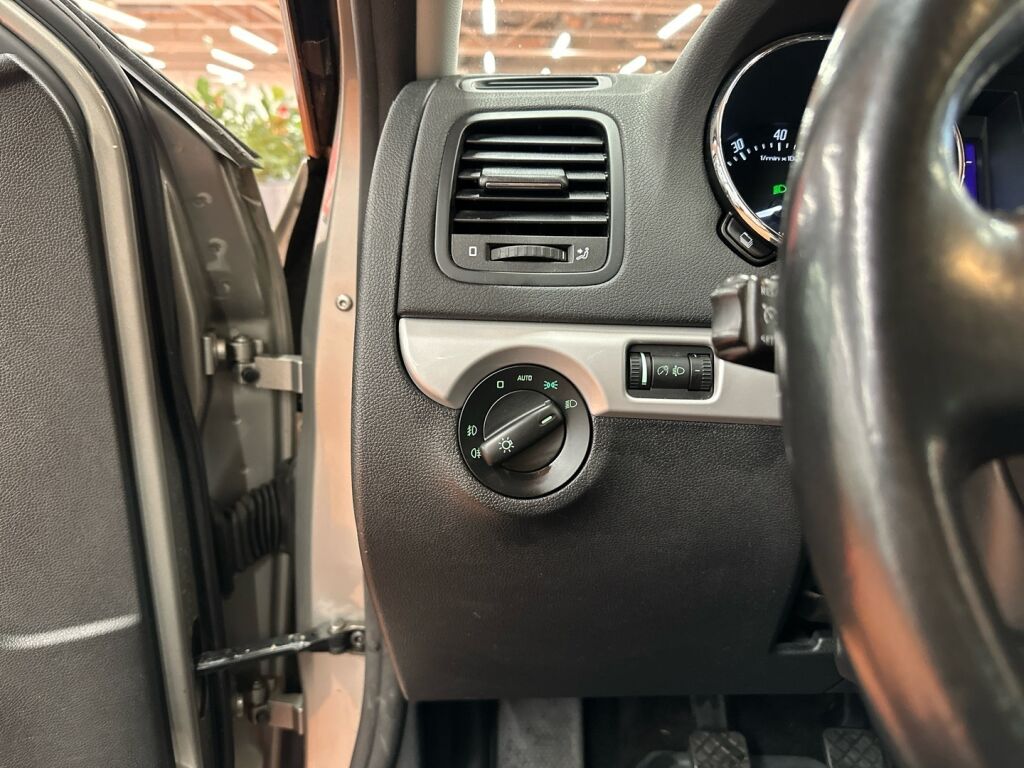 Skoda Yeti 2011 Ruskea (beige)