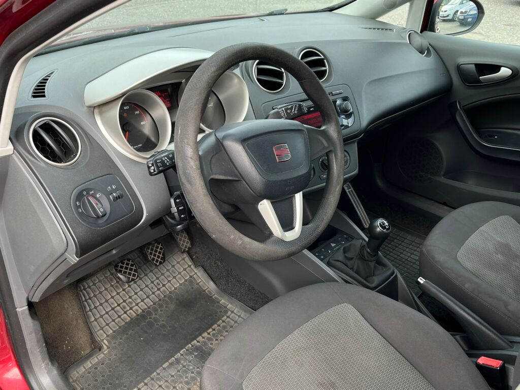 Seat Ibiza ST 2010 Punainen