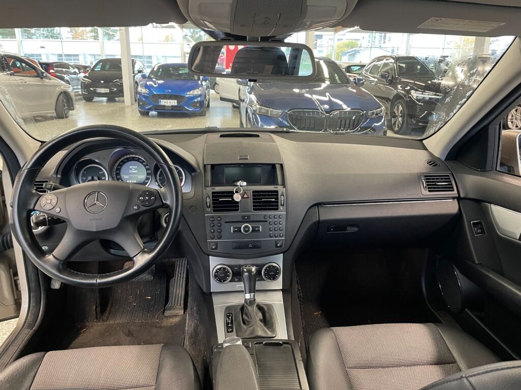 Mercedes-Benz C 2010 Ruskea (beige)