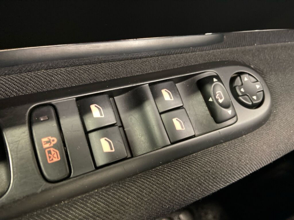 Peugeot 3008 2011 Valkoinen