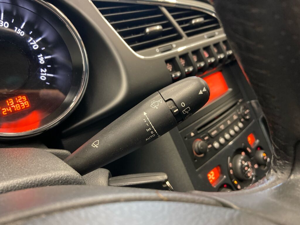 Peugeot 3008 2011 Valkoinen