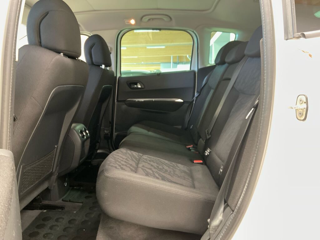 Peugeot 3008 2011 Valkoinen