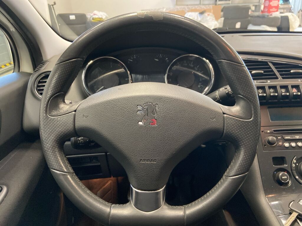 Peugeot 3008 2011 Valkoinen