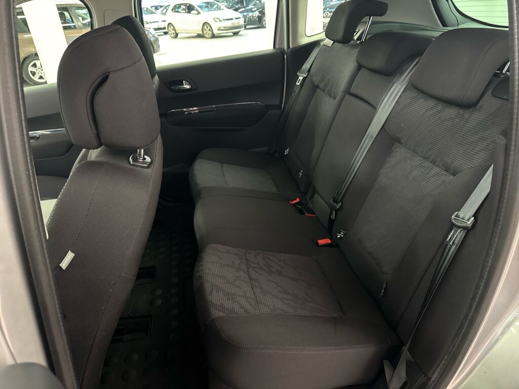 Peugeot 3008 2011 Harmaa