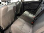 Ford Focus 2011 Musta