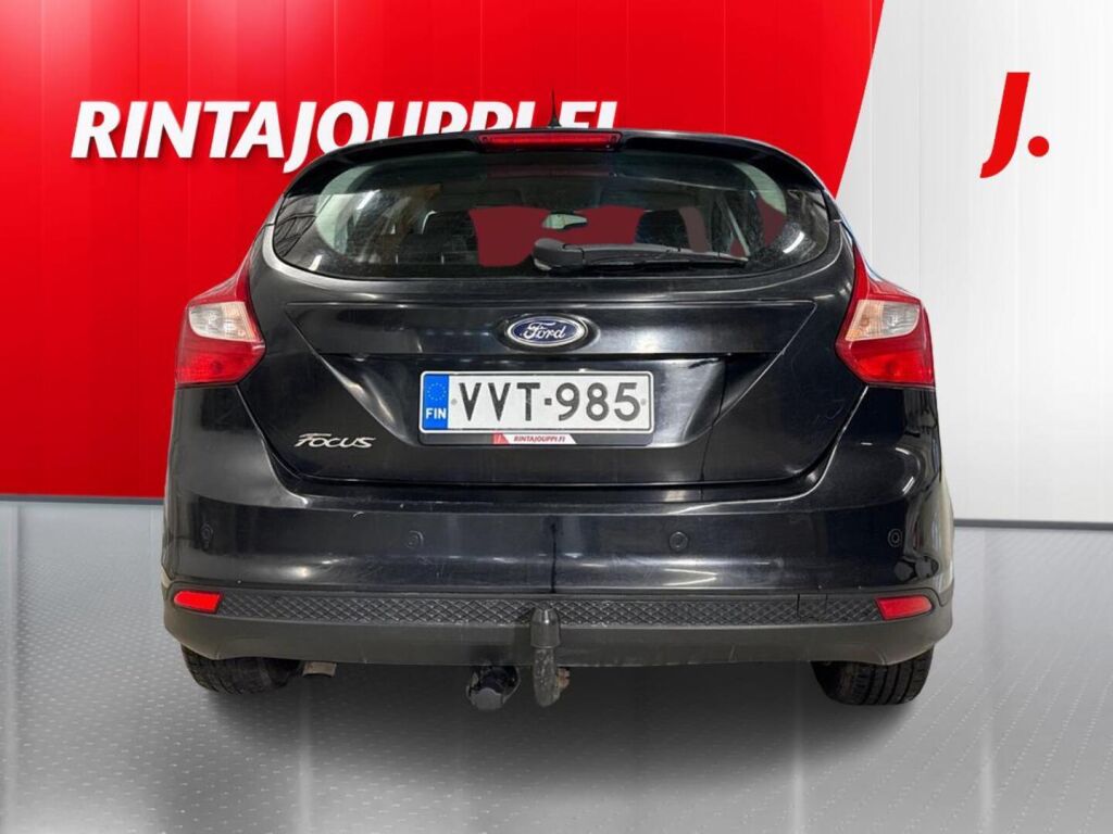 Ford Focus 2011 Musta
