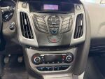 Ford Focus 2011 Musta