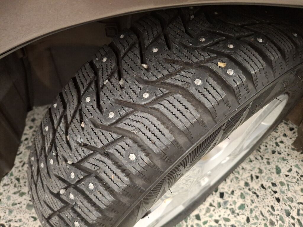 Honda Insight 2011 Ruskea (beige)