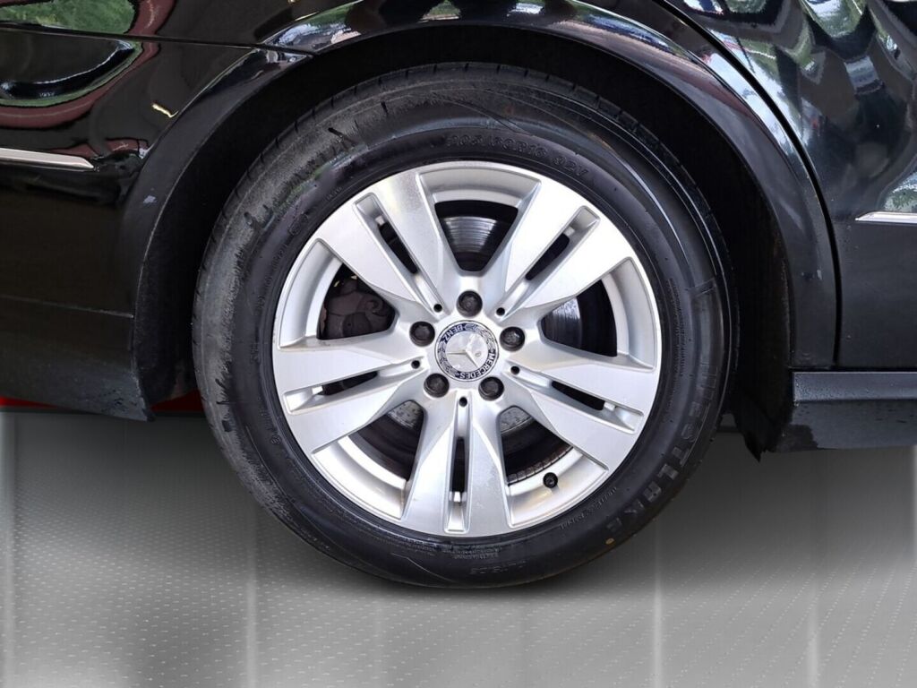 Mercedes-Benz E 2012 Musta