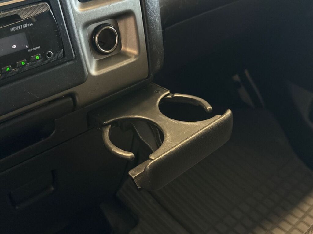 Toyota Hiace 2011 Valkoinen