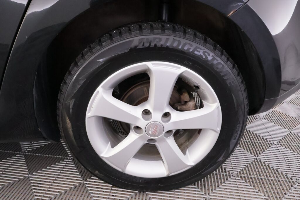 Seat Ibiza 2011 Musta