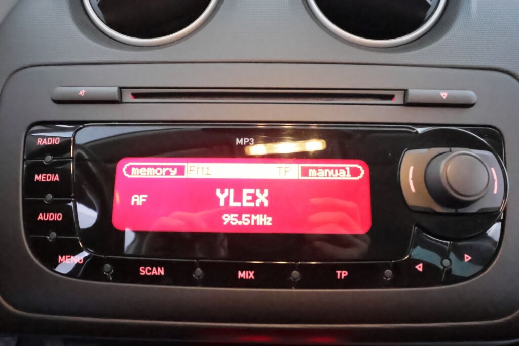 Seat Ibiza 2011 Musta